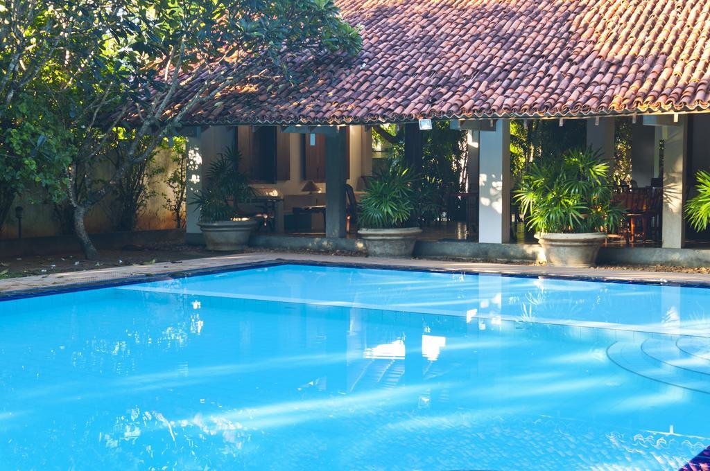 Hotel Sunflower كاتاراغاما المظهر الخارجي الصورة