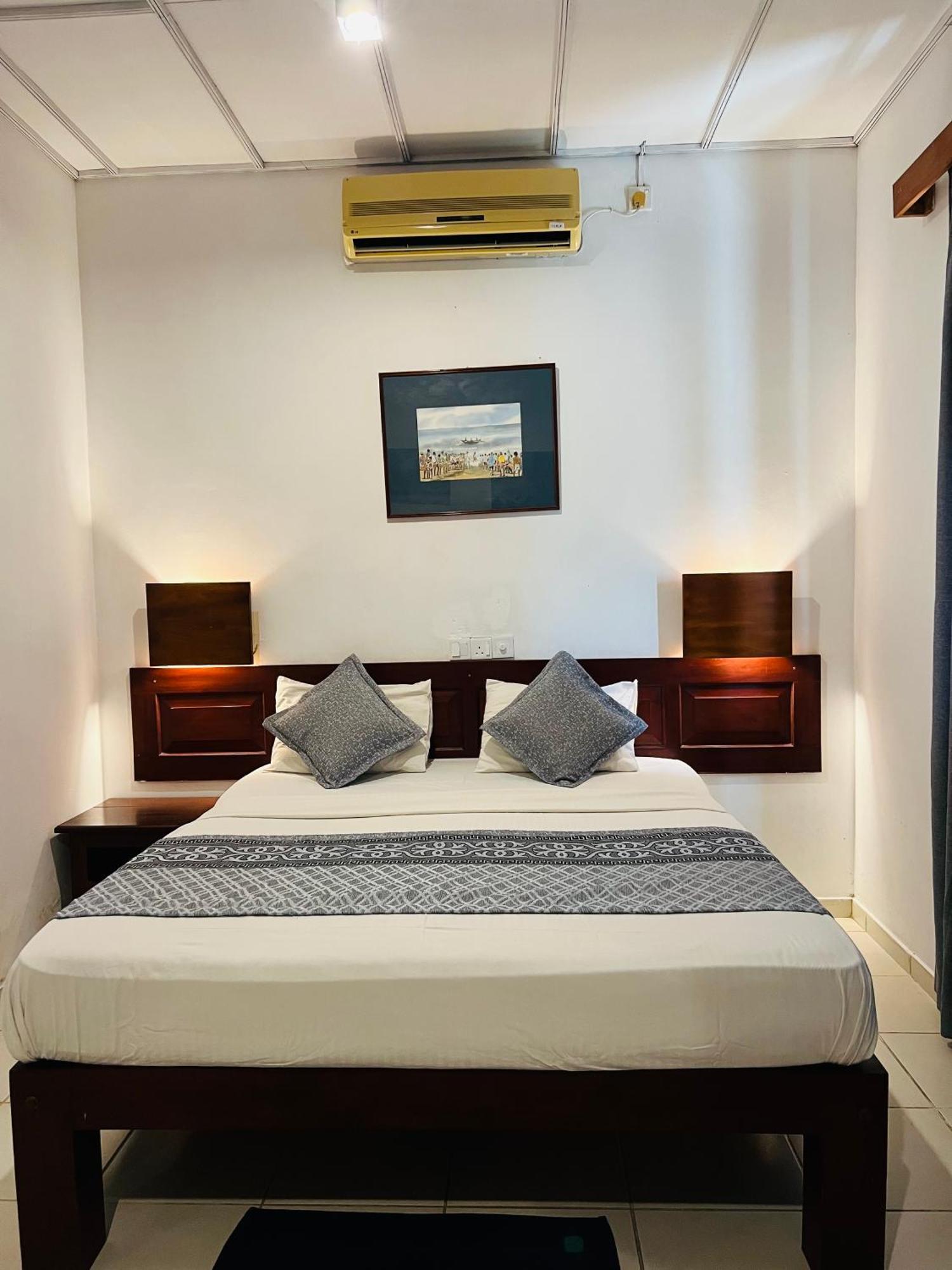 Hotel Sunflower كاتاراغاما المظهر الخارجي الصورة