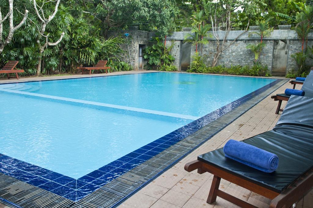 Hotel Sunflower كاتاراغاما المظهر الخارجي الصورة
