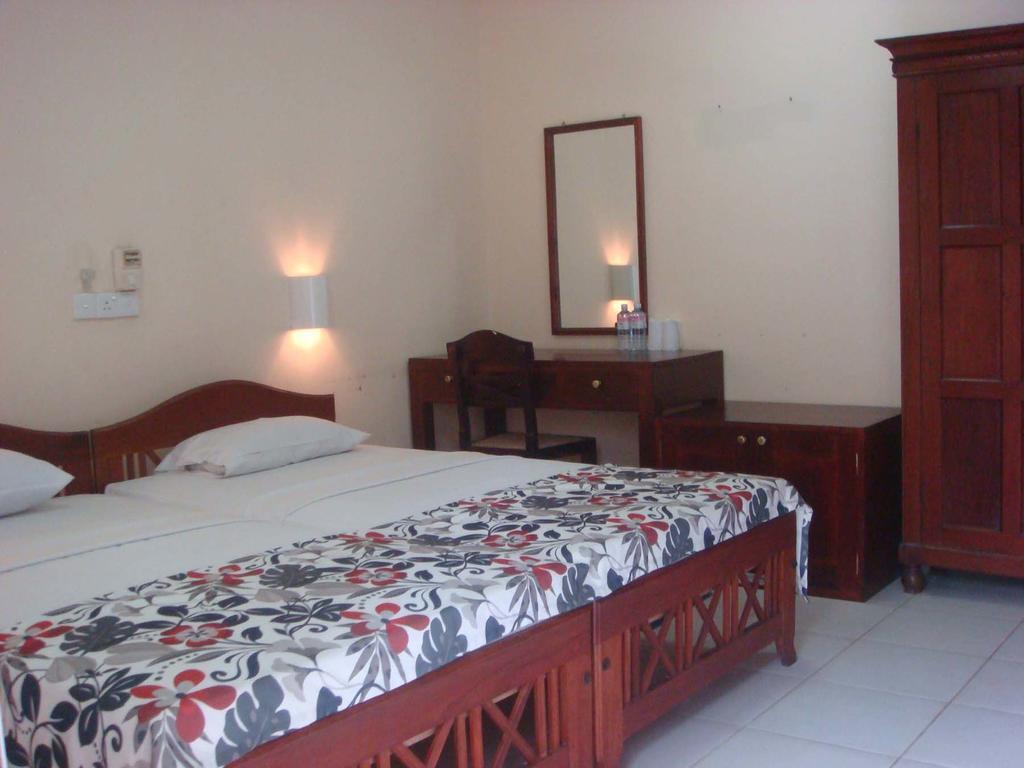 Hotel Sunflower كاتاراغاما الغرفة الصورة