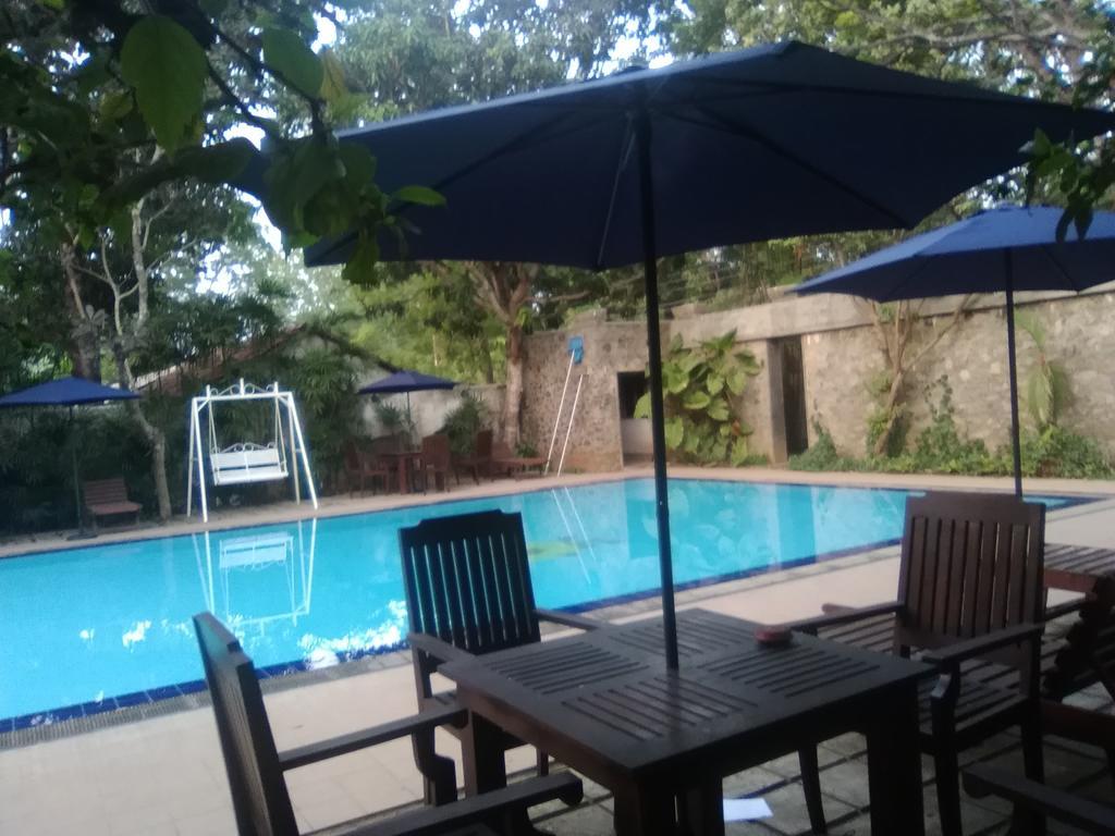 Hotel Sunflower كاتاراغاما المظهر الخارجي الصورة