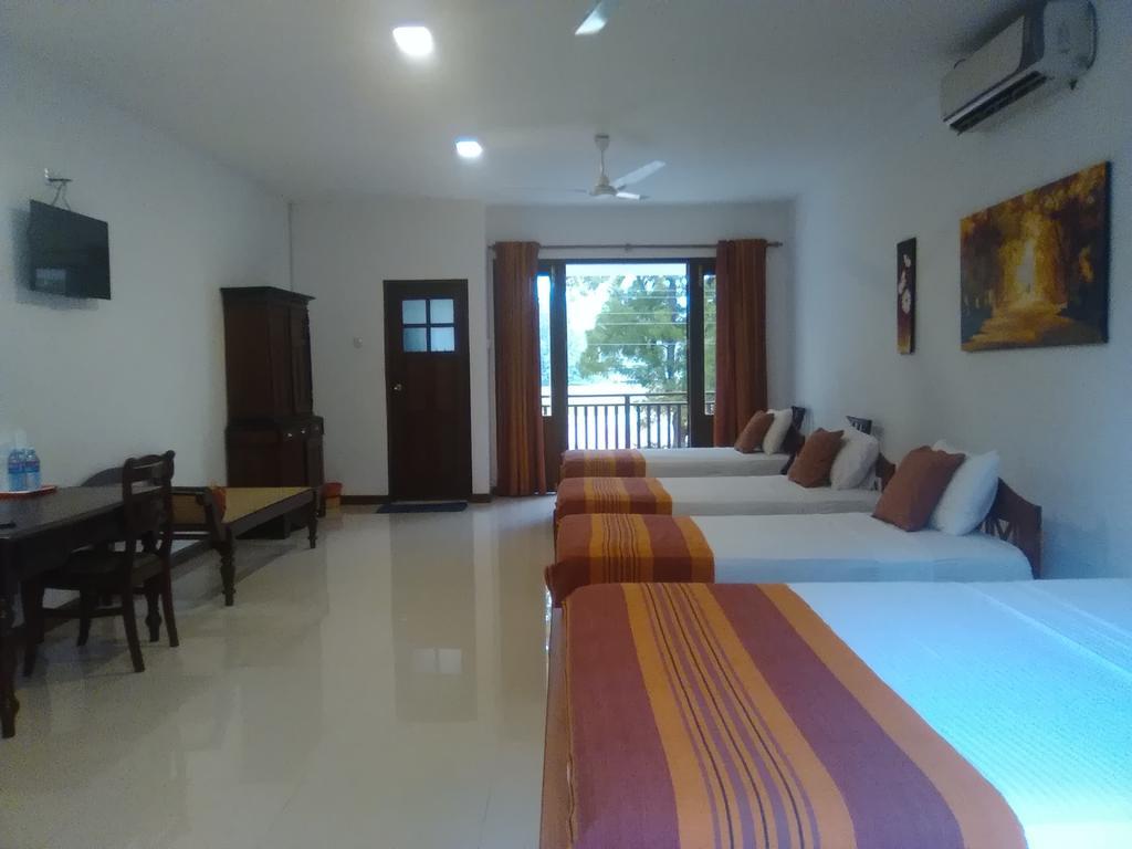 Hotel Sunflower كاتاراغاما المظهر الخارجي الصورة