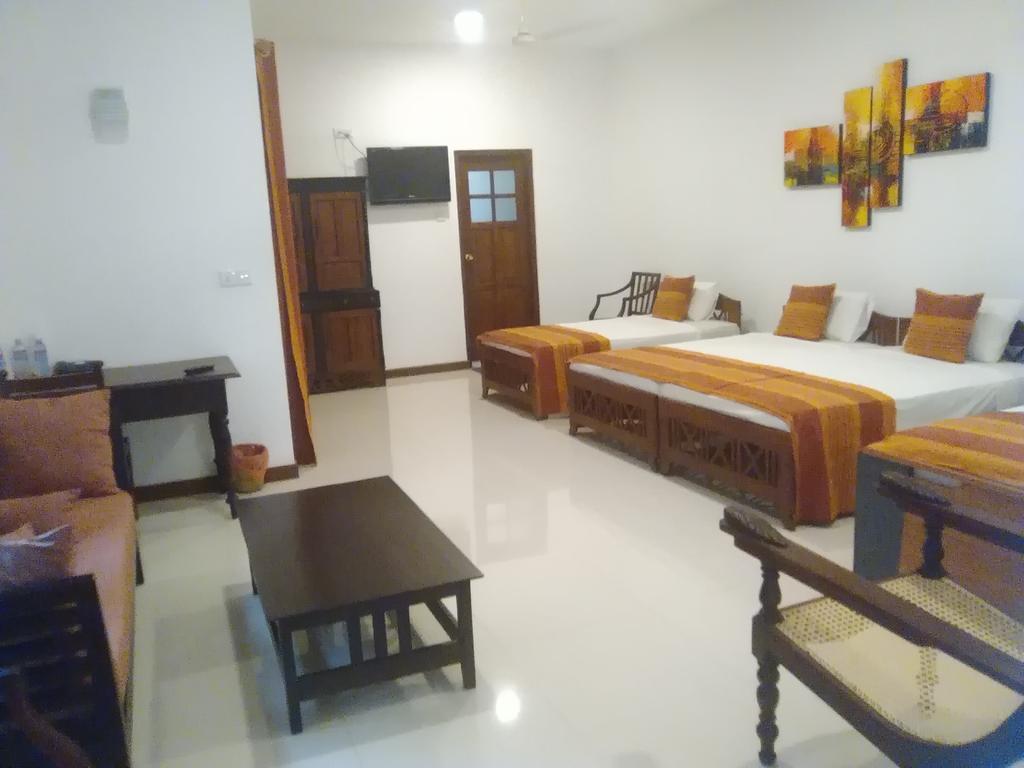 Hotel Sunflower كاتاراغاما المظهر الخارجي الصورة