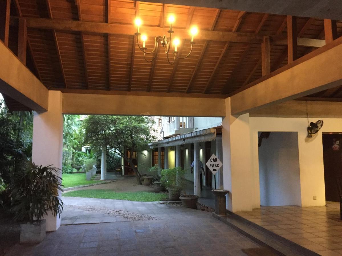 Hotel Sunflower كاتاراغاما المظهر الخارجي الصورة